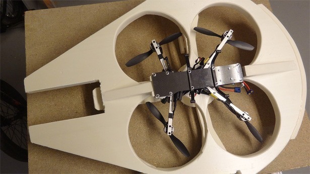 19-millenium-falcon-drone-onderkant
